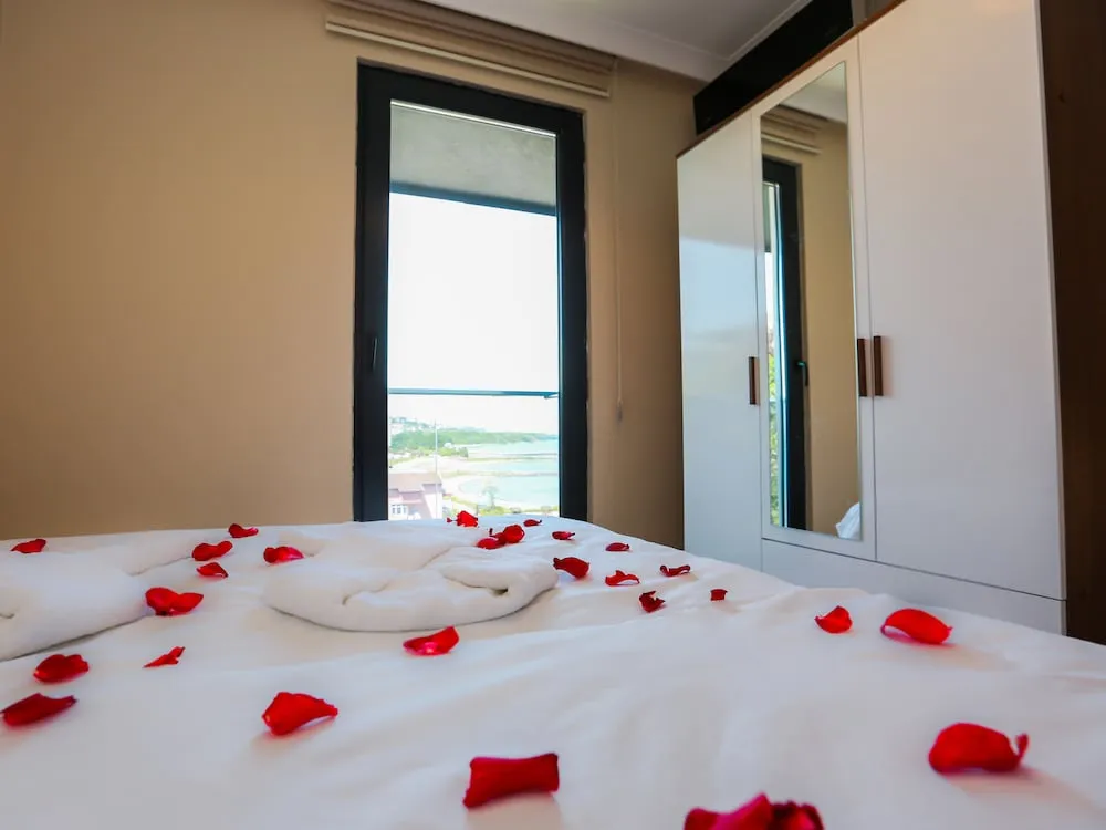 Apart Daire, 2 Yatak Odası, Kısmi Deniz Manzaralı