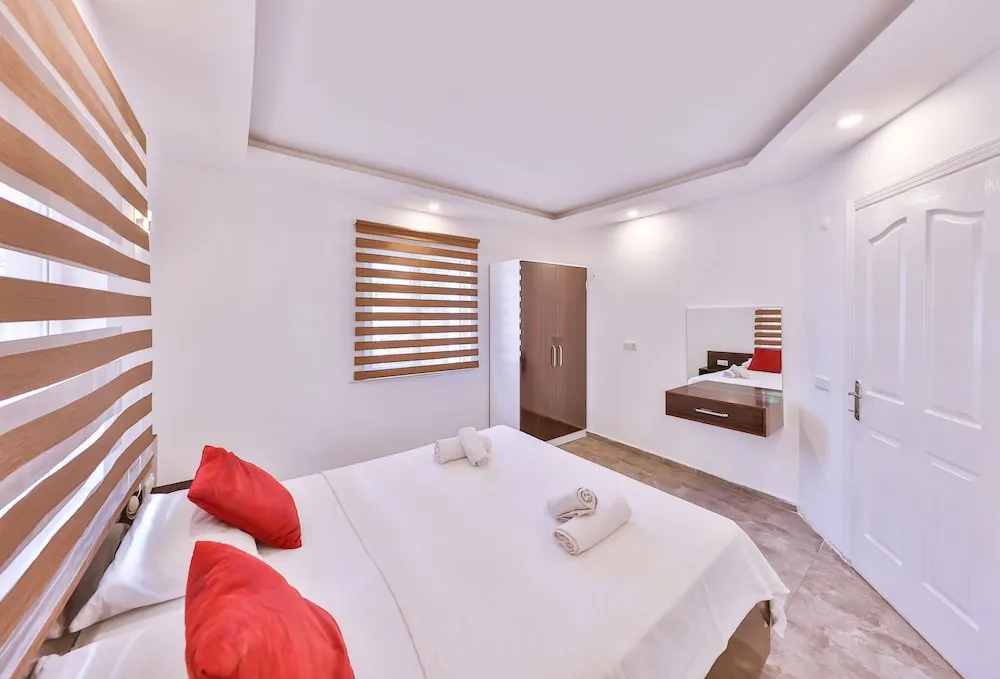 Grand Apart Daire, 2 Yatak Odası, Mutfak, Deniz Manzaralı