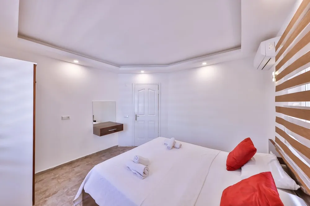 Grand Apart Daire, 2 Yatak Odası, Mutfak, Deniz Manzaralı