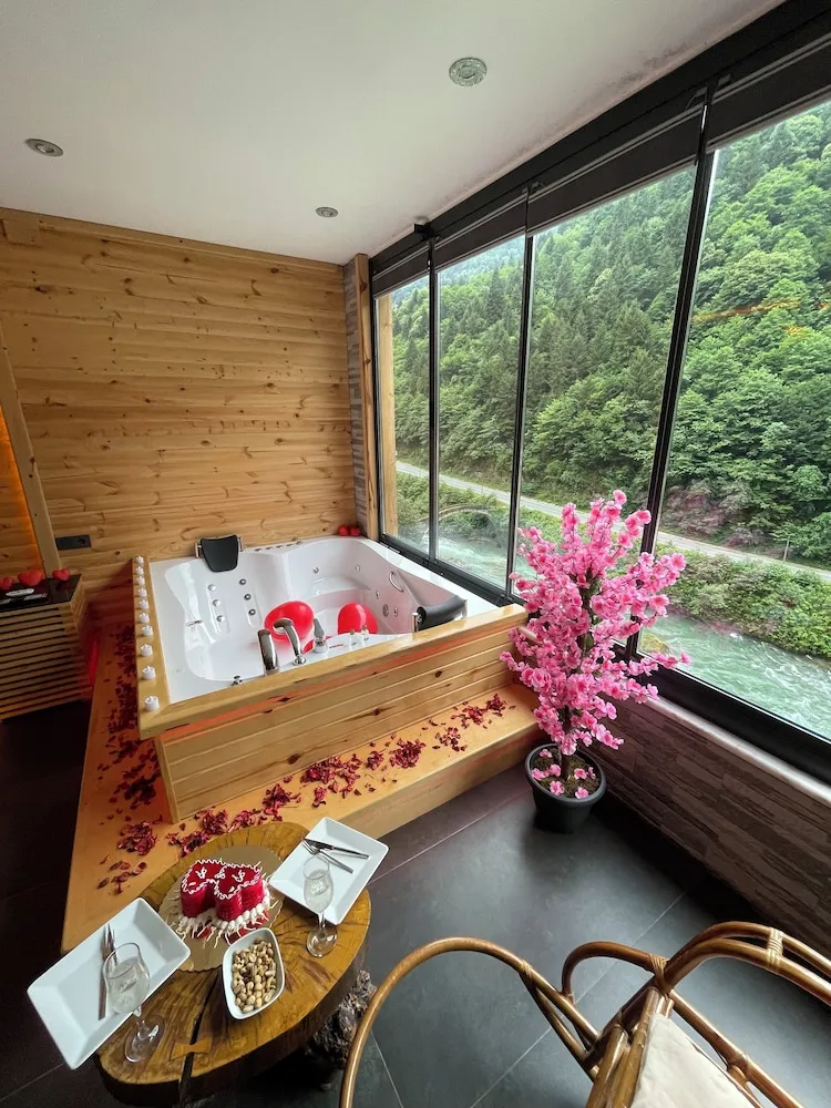Honeymoon Tek Büyük Yataklı Oda, Nehir Manzaralı