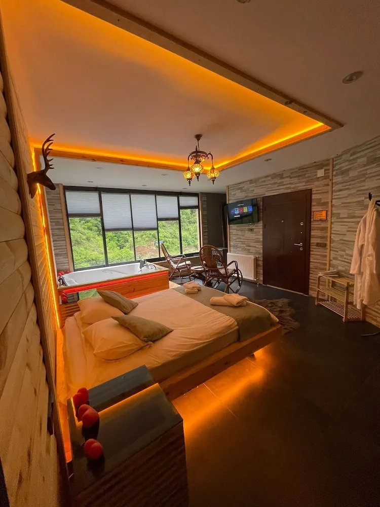 Honeymoon Tek Büyük Yataklı Oda, Nehir Manzaralı