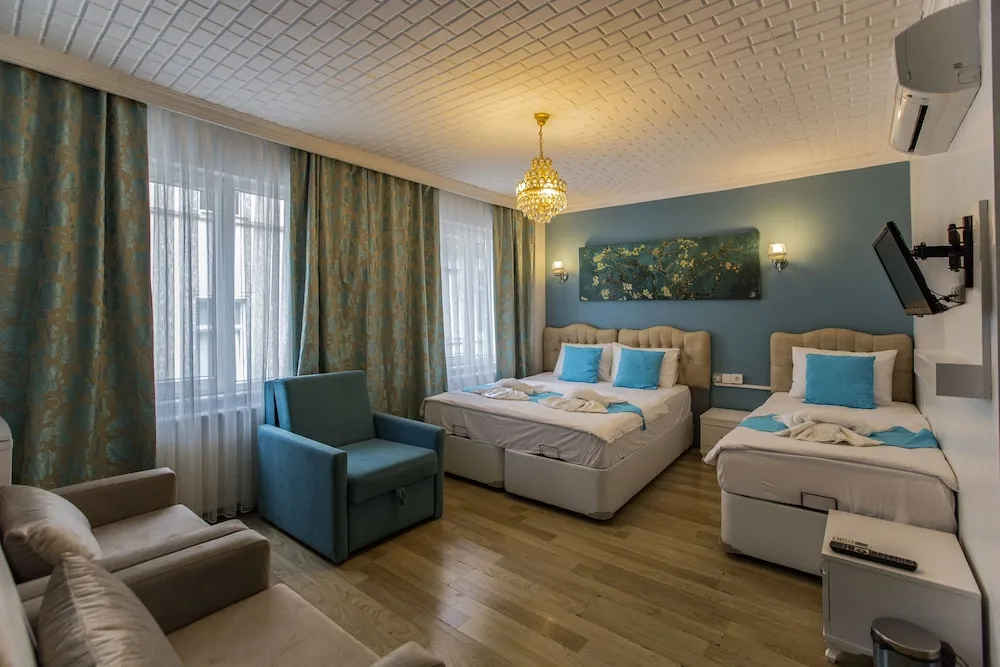 Standard Üç Kişilik Oda, Şehir Manzaralı