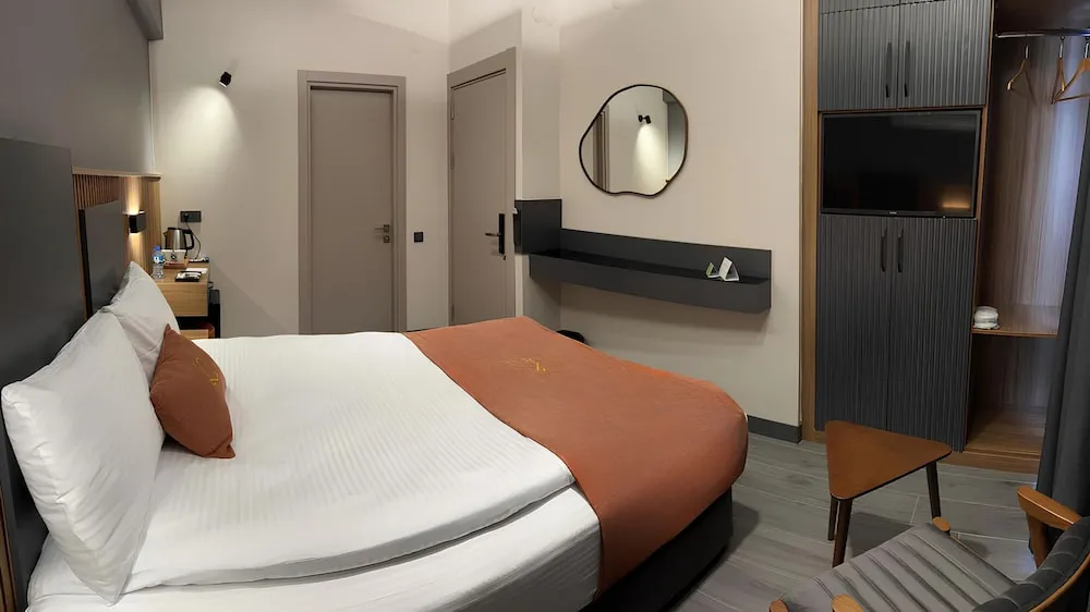 Comfort Tek Büyük Yataklı Oda