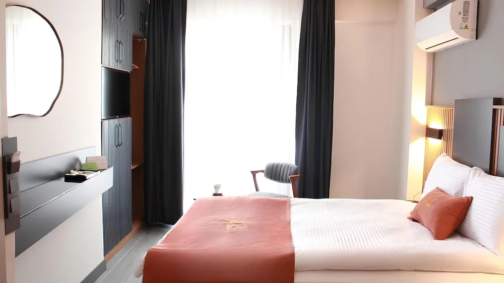 Comfort Tek Büyük Yataklı Oda