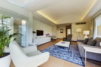 Robinson Nobilis - Her Şey Dâhil