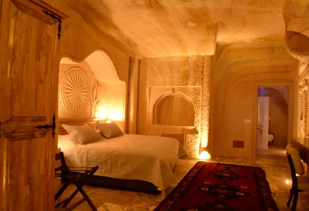 Cave Suite Room