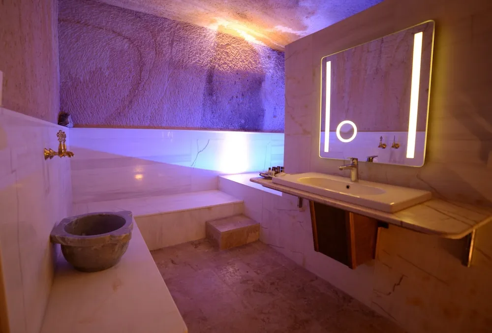 Cave Suite Room