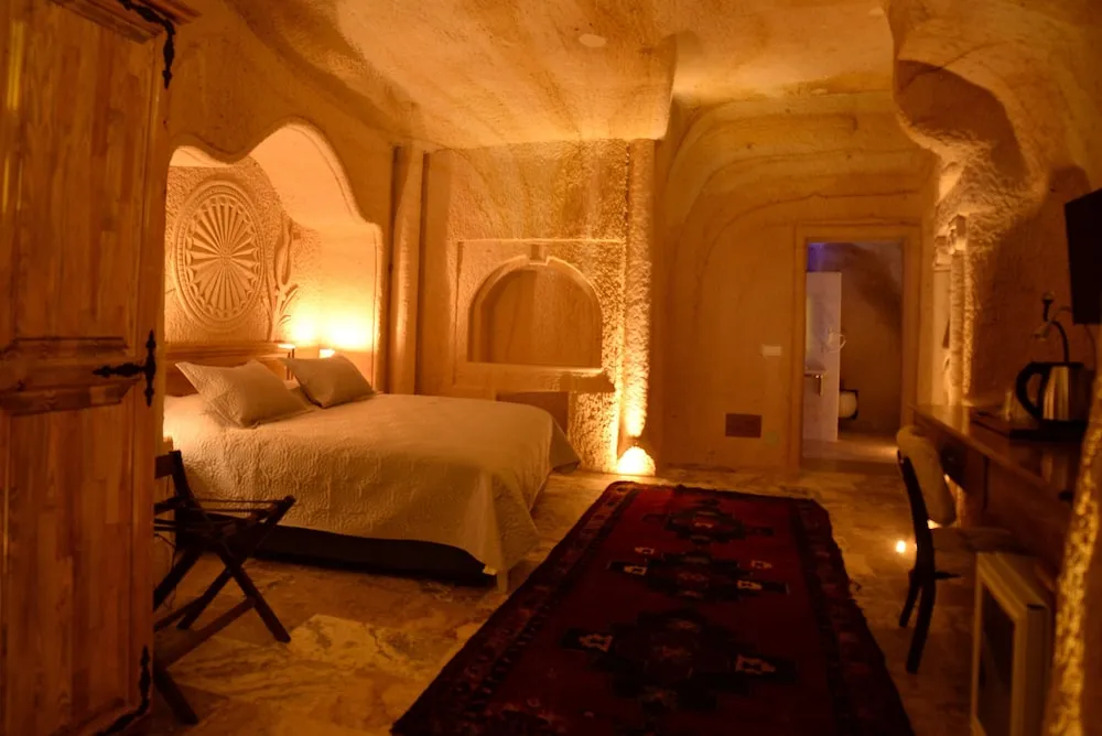 Cave Suite Room