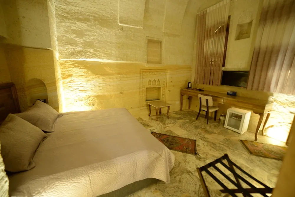 Stone Arch Room
