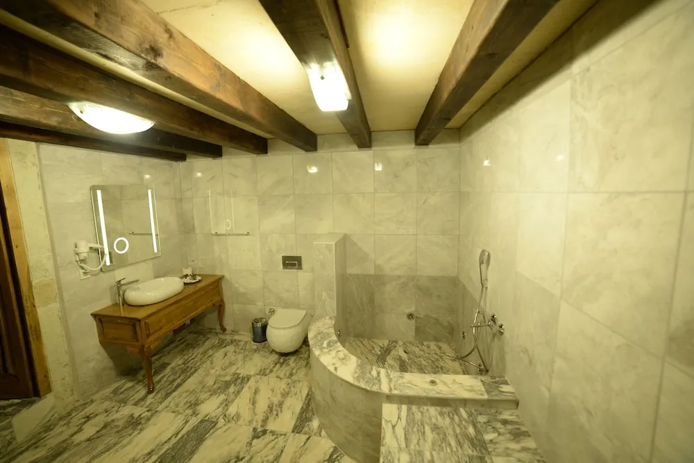 King Suite Room