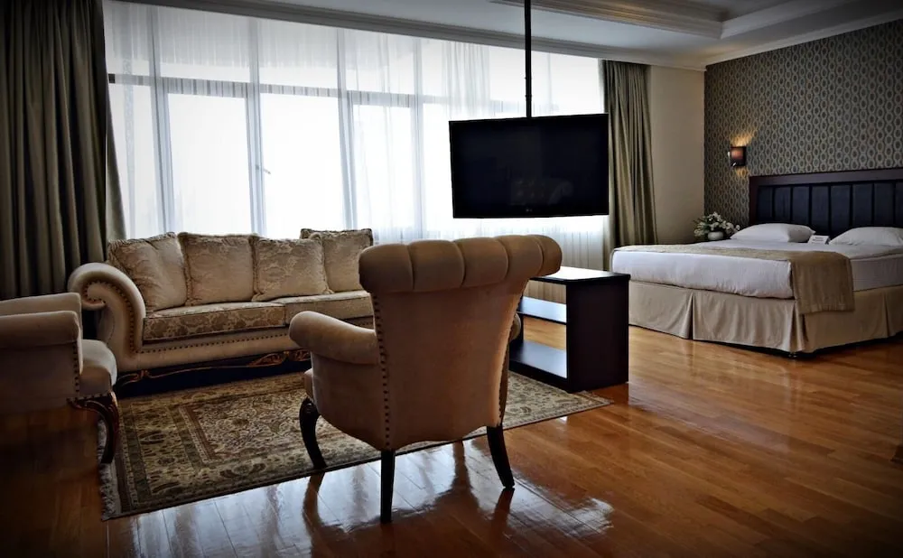 Deluxe Tek Büyük veya İki Ayrı Yataklı Oda