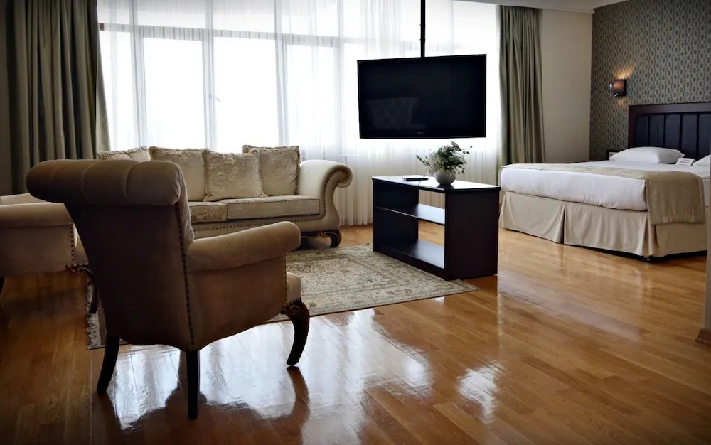 Deluxe Tek Büyük veya İki Ayrı Yataklı Oda