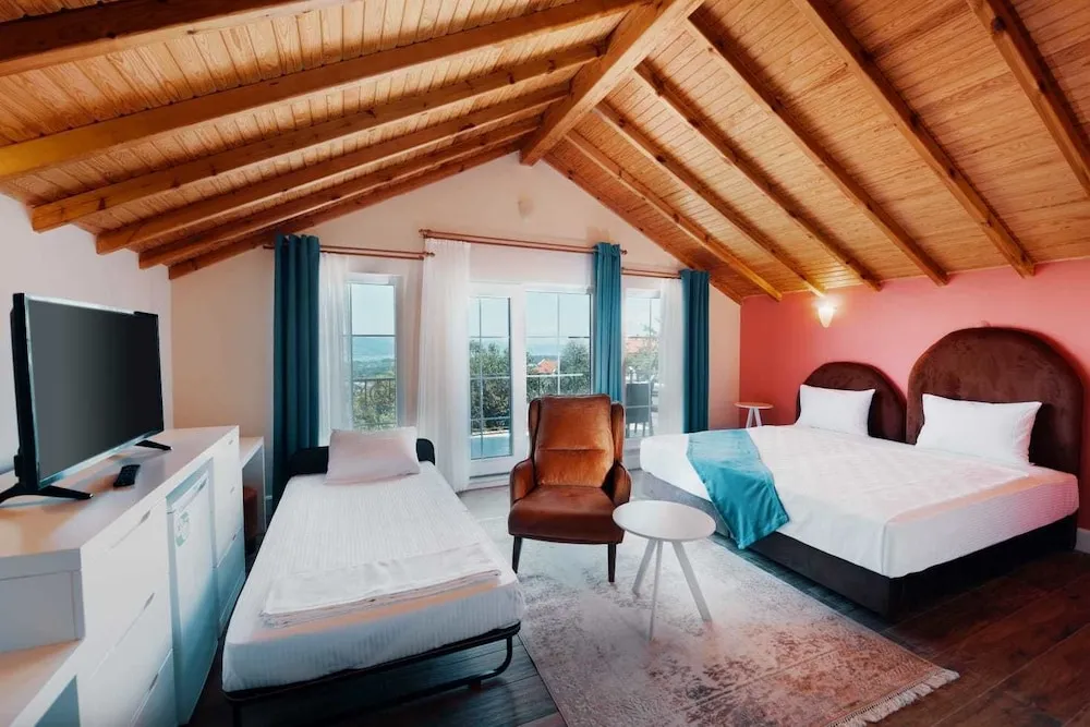 Deluxe Villa, 6 Yatak Odası, Göl Manzaralı