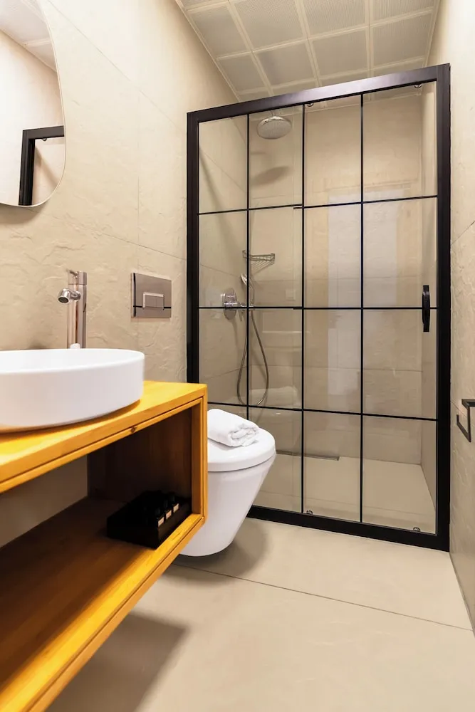 Deluxe Tek Büyük Yataklı Oda, Bahçe Manzaralı