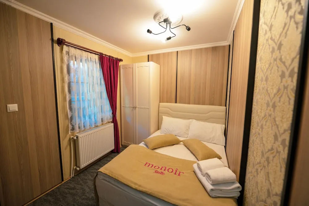 Traditional Apart Daire, Dağ Manzaralı