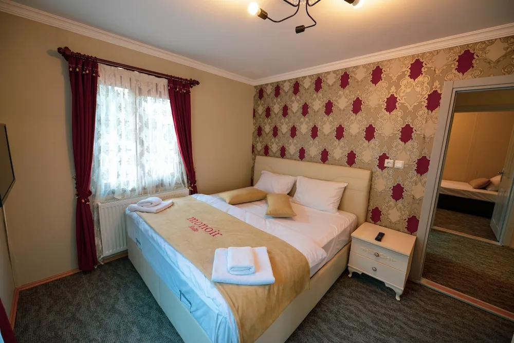 Grand Apart Daire, Dağ Manzaralı