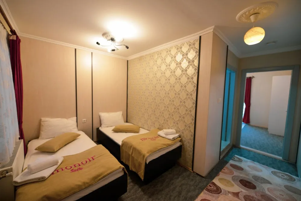Grand Apart Daire, Dağ Manzaralı