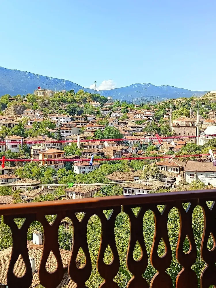 Deluxe Üç Kişilik Oda