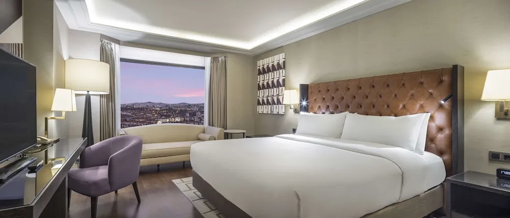 Business Süit, Club Dinlenme Salonu Girişi (CAPITAL)