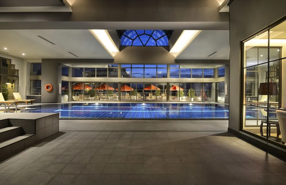 Executive İki Ayrı Yataklı Oda, Club Dinlenme Salonu Girişi