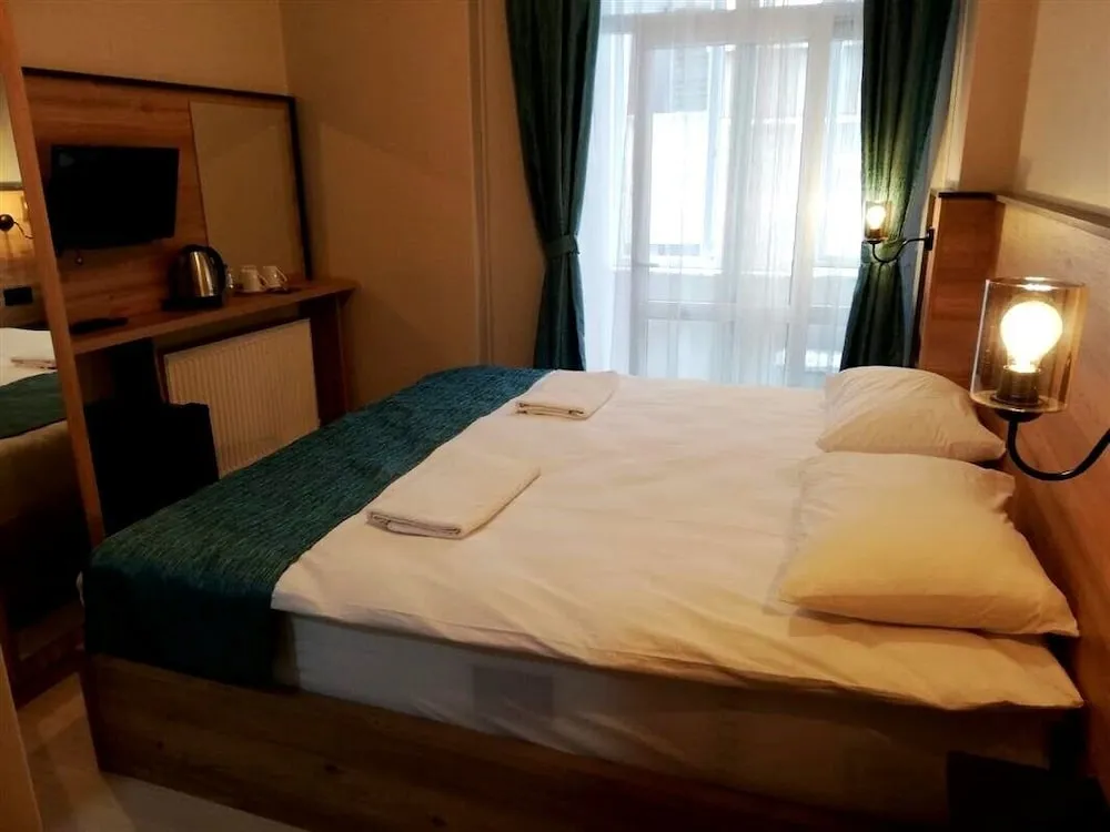Economy Tek Büyük Yataklı Oda