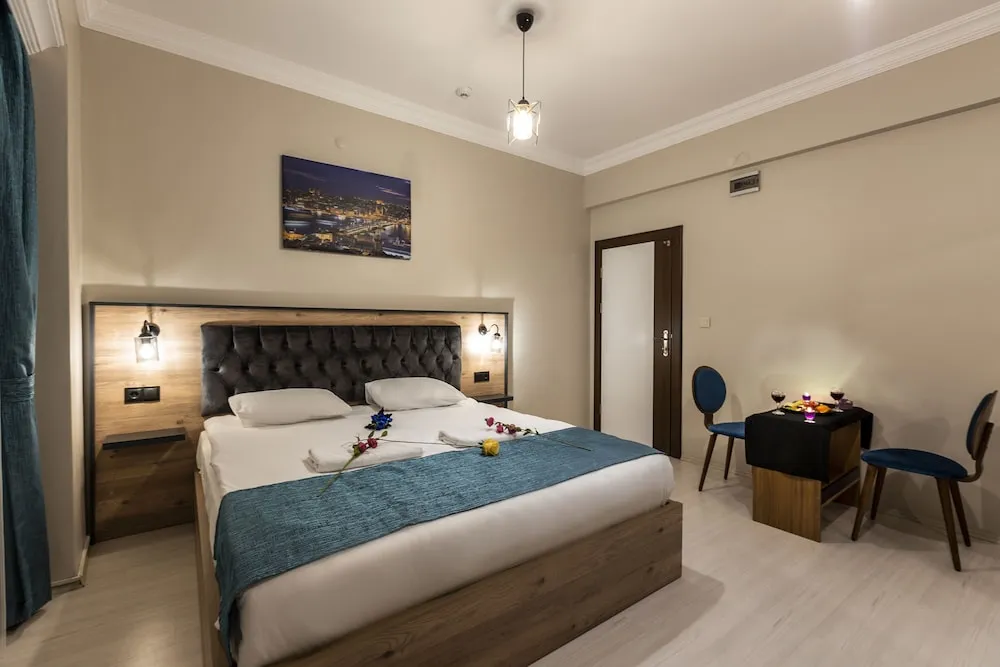Deluxe Tek Büyük Yataklı Oda