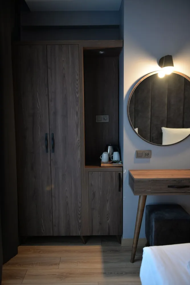 Standard Tek Büyük Yataklı Oda