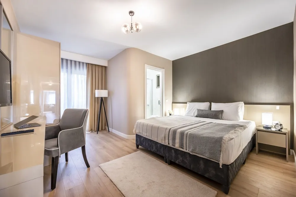 Sea View King Suite