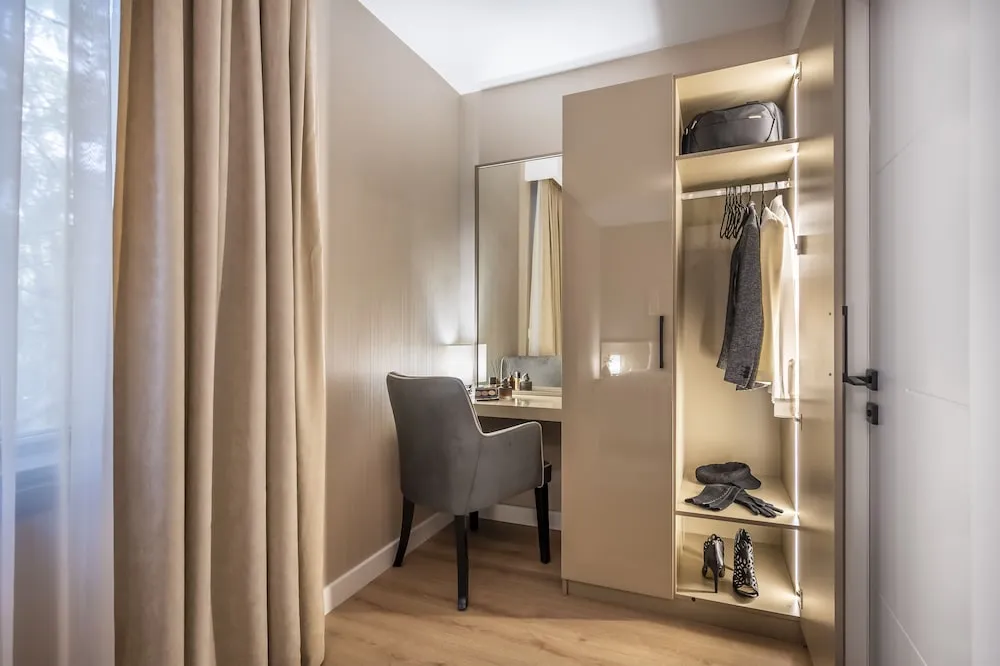 Executive King Suite