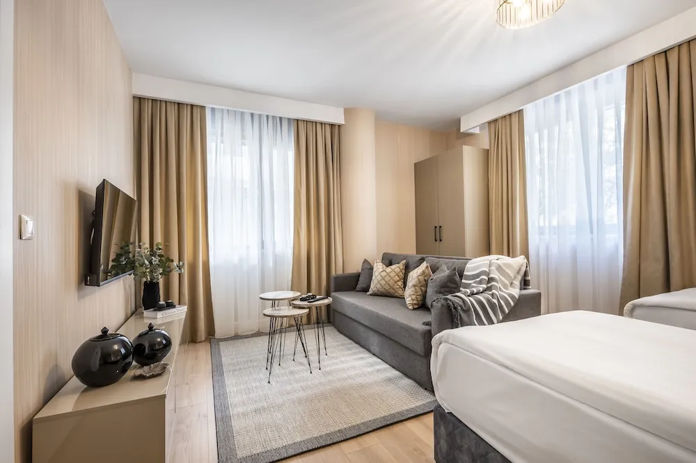 Junior King Suite
