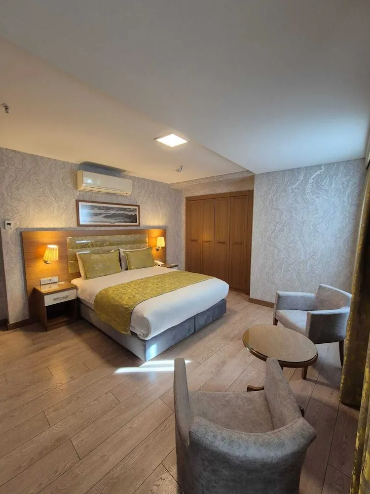 Suite Room