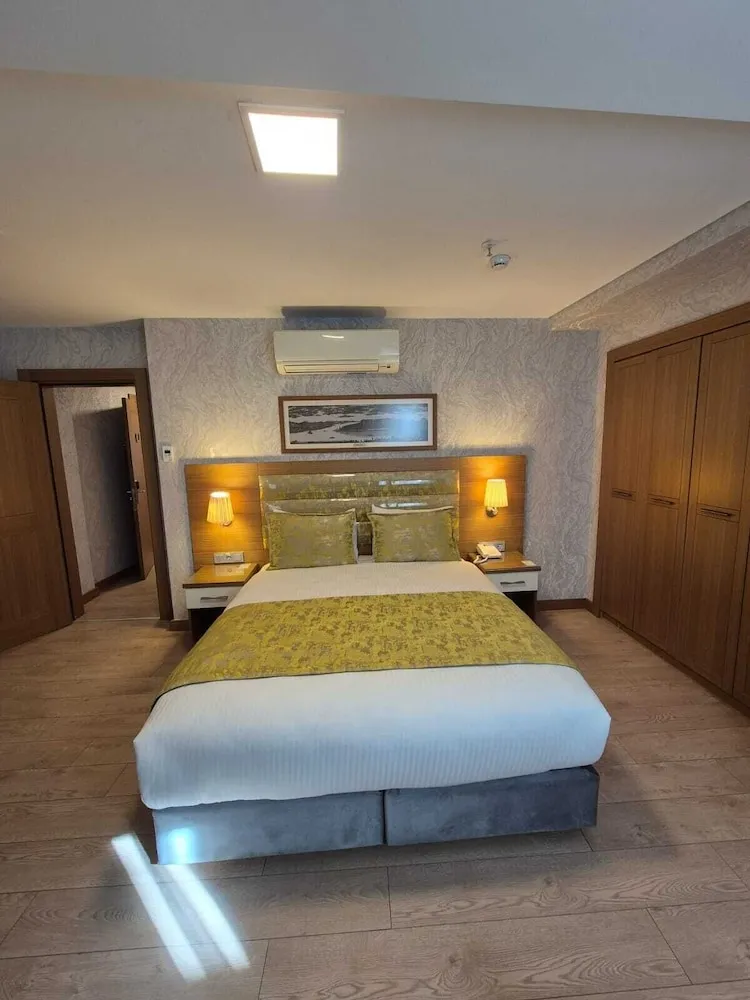 Suite Room