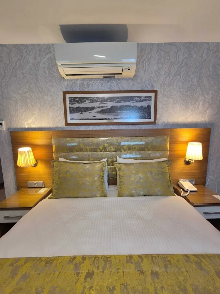 Suite Room