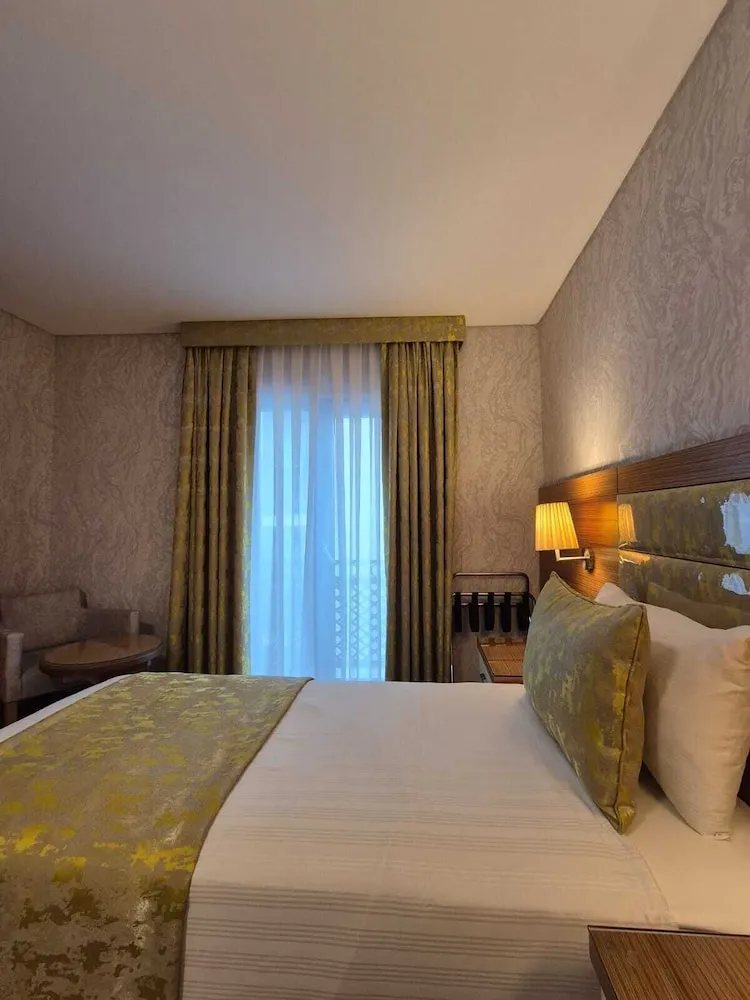 Suite Room