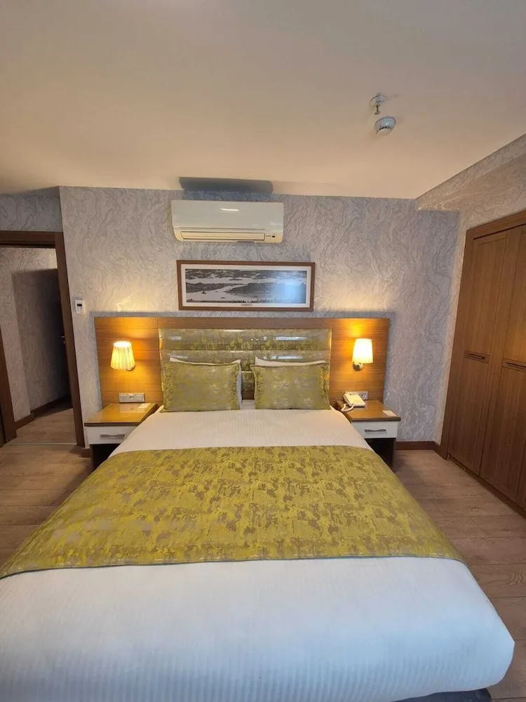 Suite Room