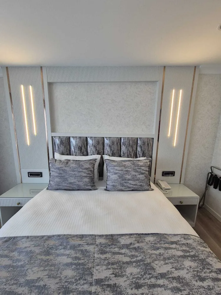 King Suite Room