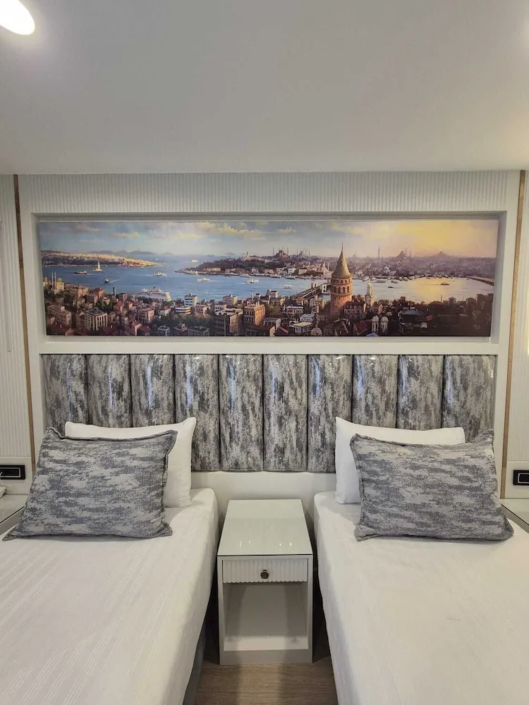 King Suite Room
