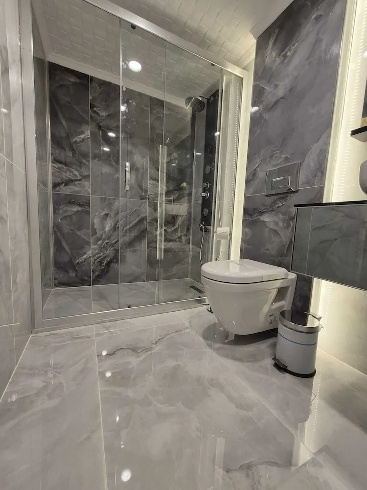 King Suite Room