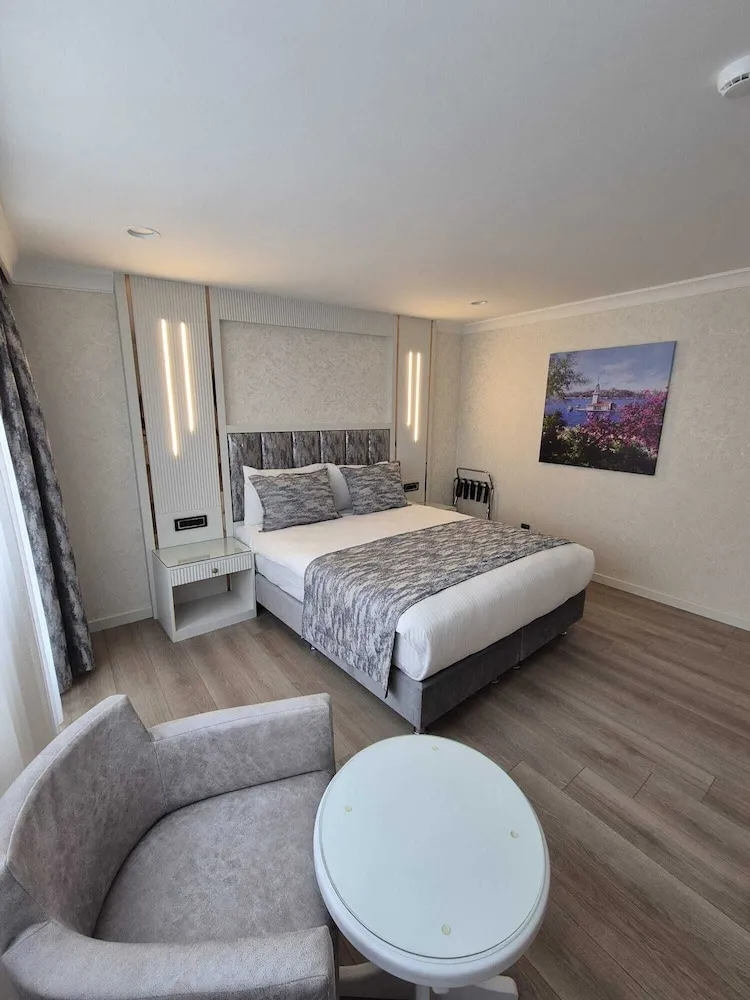 King Suite Room