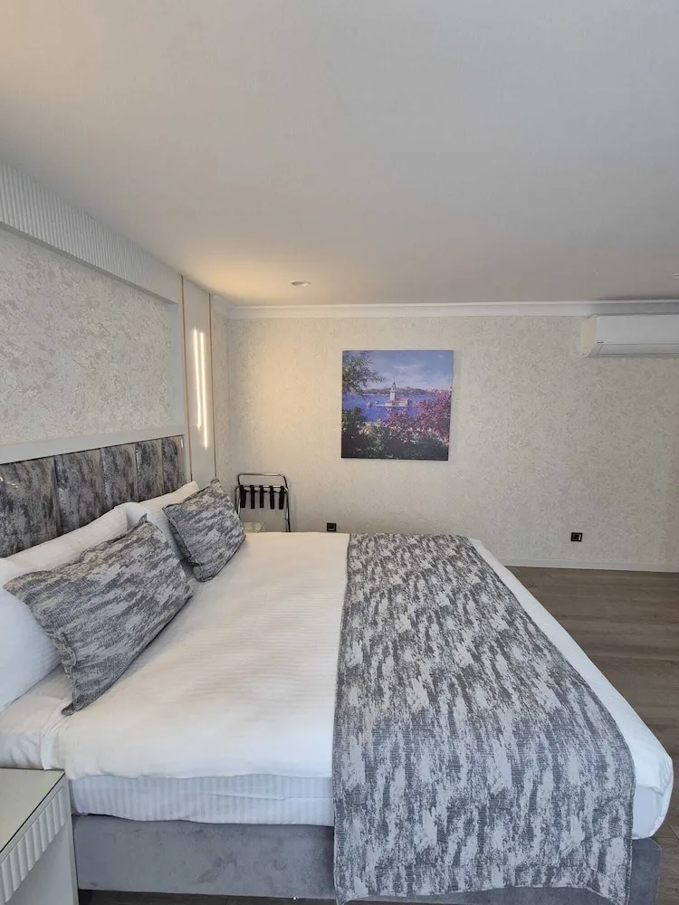 King Suite Room
