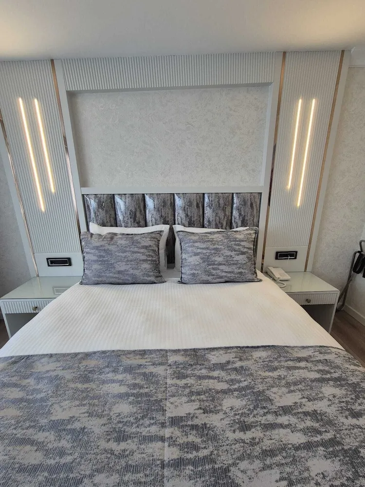 King Suite Room