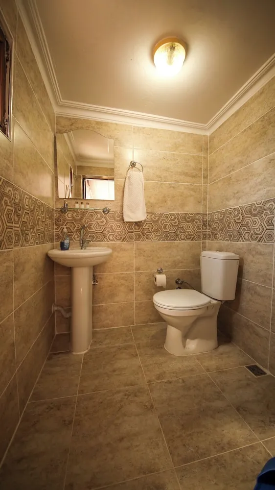 Family Üç Kişilik Oda, Bahçe Manzaralı