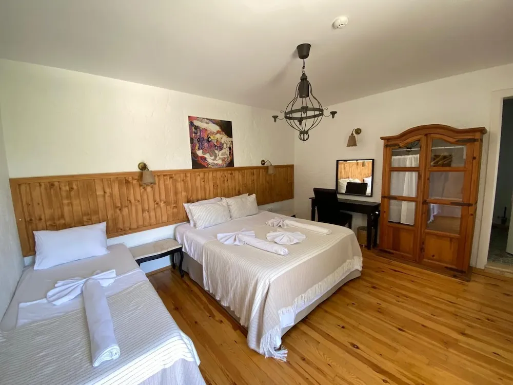 Deluxe Üç Kişilik Oda