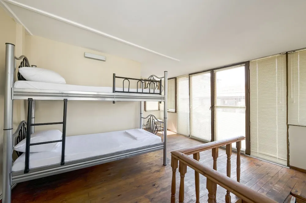 Economy Çatı Katı (Loft)