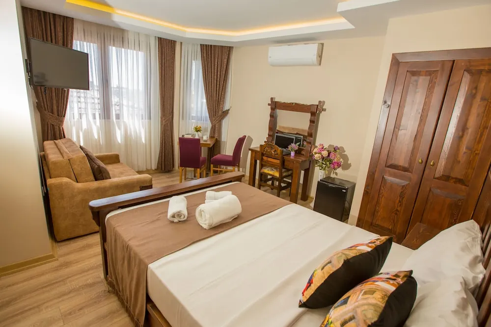 Deluxe Tek Büyük Yataklı Oda