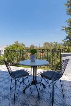 Karia Konuk Evi