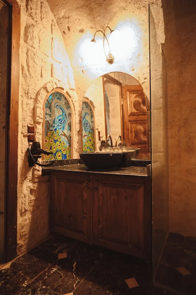 Deluxe Stone Suite with Stone