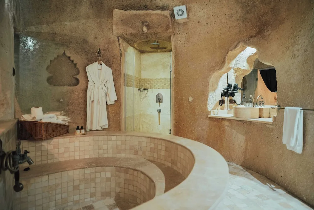 Deluxe Stone Suite with Stone