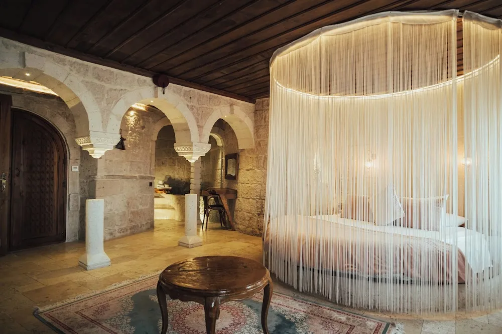 Deluxe Stone Suite with Stone