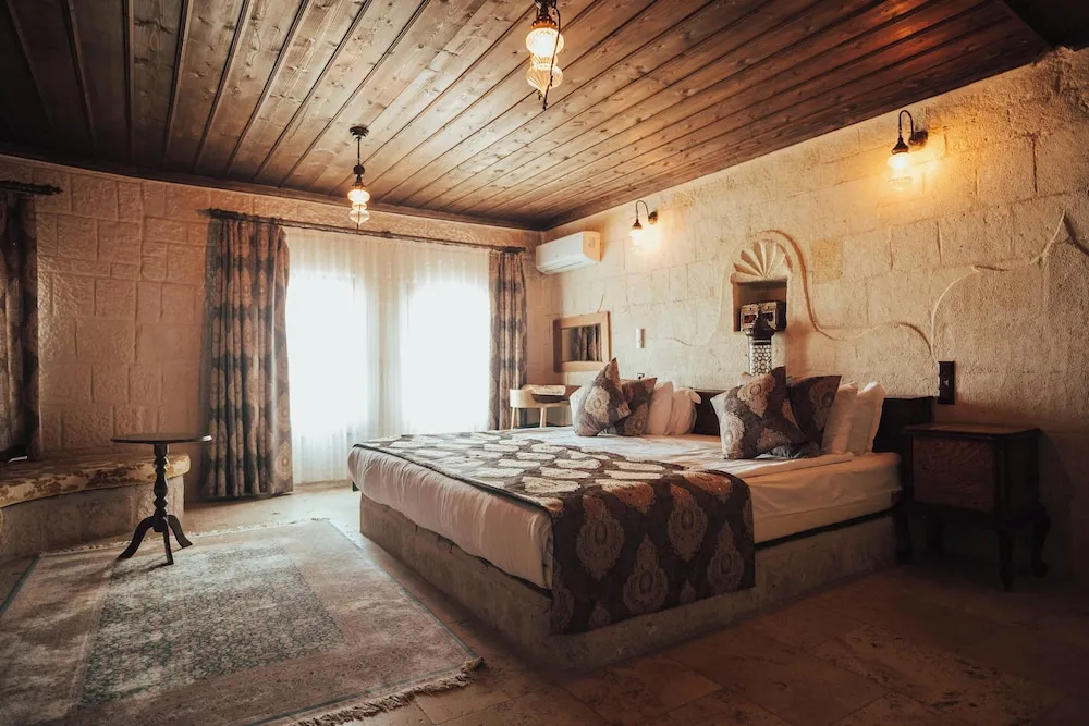 Deluxe Stone Suite with Stone